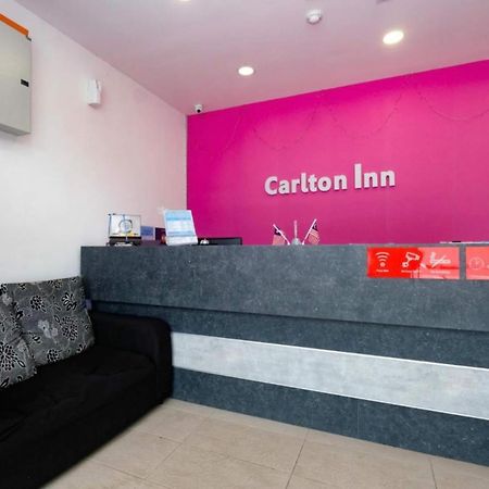Oyo 89492 Carlton Inn Bukit Ubi Kuantan Exterior foto